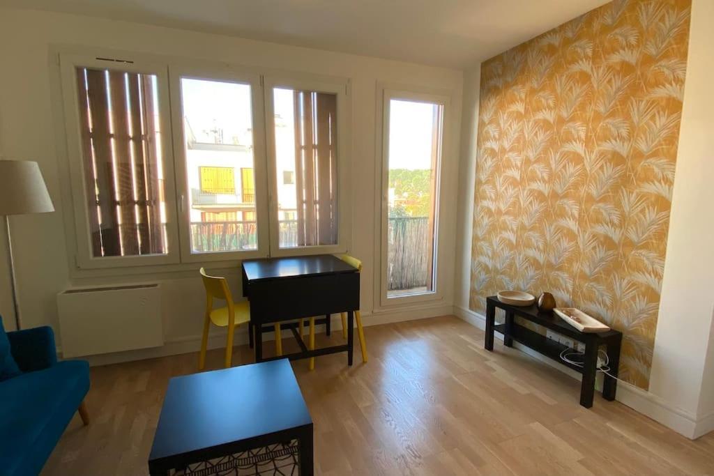 Beau Studio Cosy Et Calme - Face A La Gare De Rosny-Sous-Bois - 20Mn De Paris Et Disneyland מראה חיצוני תמונה