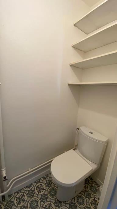 Beau Studio Cosy Et Calme - Face A La Gare De Rosny-Sous-Bois - 20Mn De Paris Et Disneyland מראה חיצוני תמונה