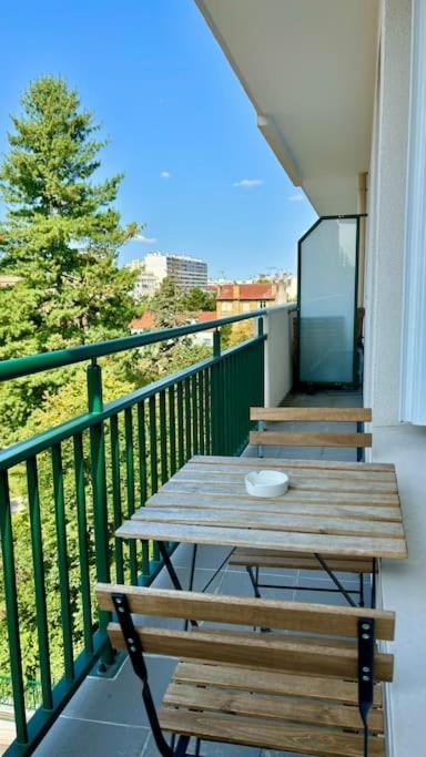 Beau Studio Cosy Et Calme - Face A La Gare De Rosny-Sous-Bois - 20Mn De Paris Et Disneyland מראה חיצוני תמונה